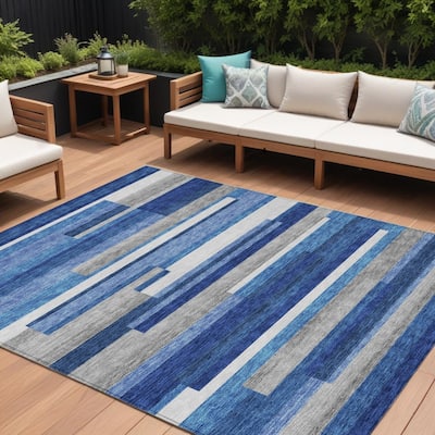 HomeRoots Striped Transitional Rectangle Outdoor Rug