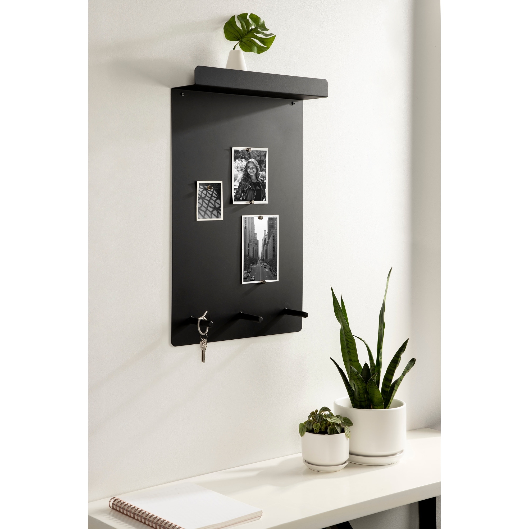 Kate and Laurel Mezzo Magnetic Wall Organizer with Hooks - 15x24