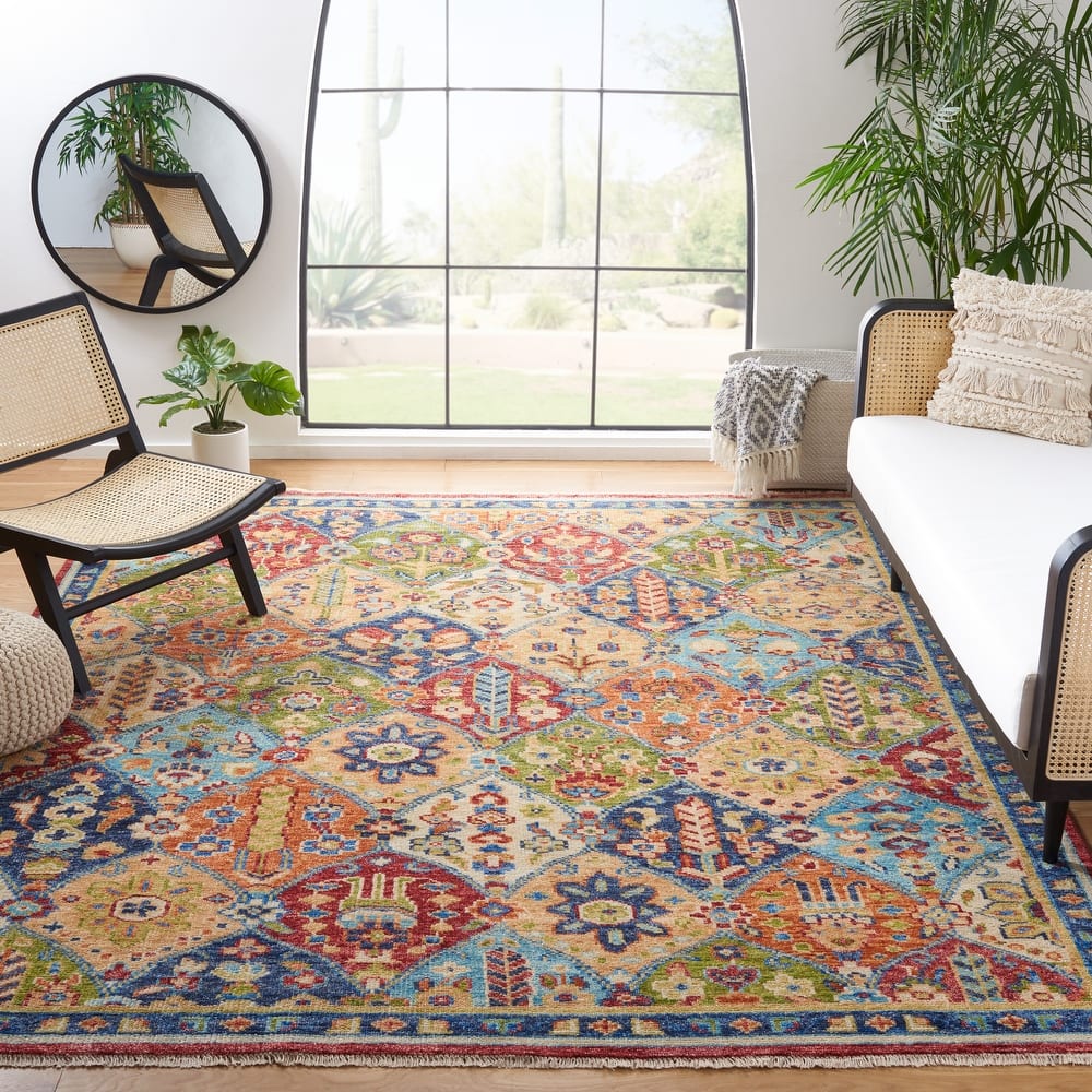 SAFAVIEH Hand-Knotted Samarkand Saara Traditional Wool Rug