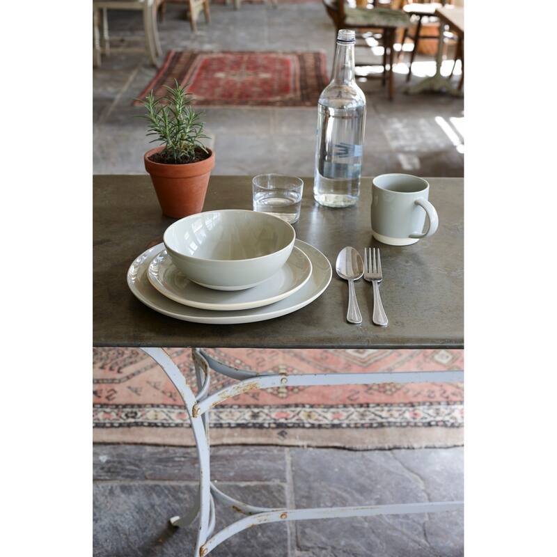 Shell Bisque Collection 16-Piece Dinnerware Set