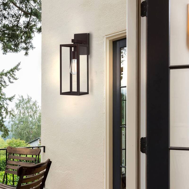 1-Light Outdoor Wall Light with Clear Glass