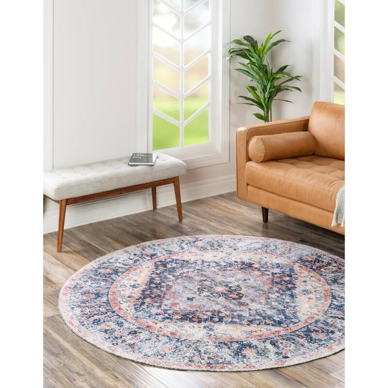 Traditional Tira Collection Area Rug