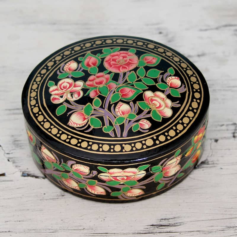 Handmade Papier mache box, 'Rose Grandeur'(India)