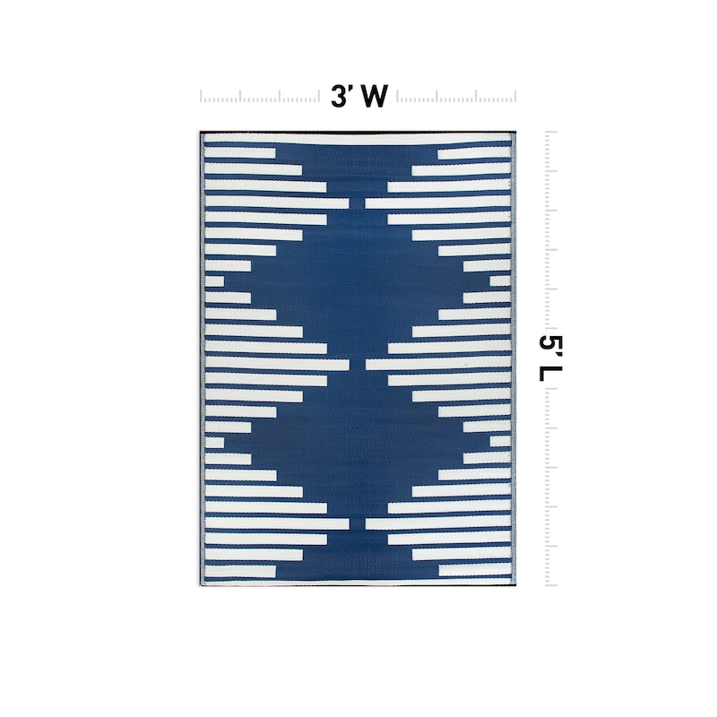World Rug Gallery Bohemian Stripe Diamond Reversible Recycled Plastic Outdoor Rugs