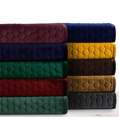 Lugano Honeycomb Velvet Oversized Solid Quilt Set