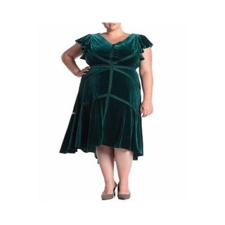 taylor green velvet dress Here's Where to Buy Taylor Swift's Green Velvet Dress