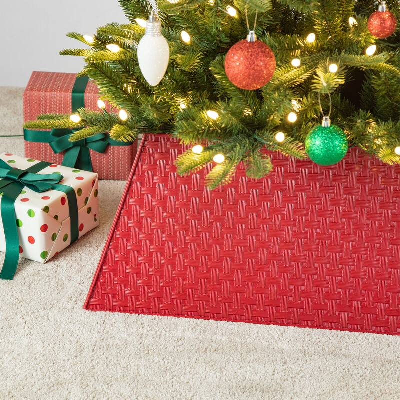 Glitzhome 25.75"L Trapezoid Glossy Metal Weave Christmas Tree Collar - 25.5"L