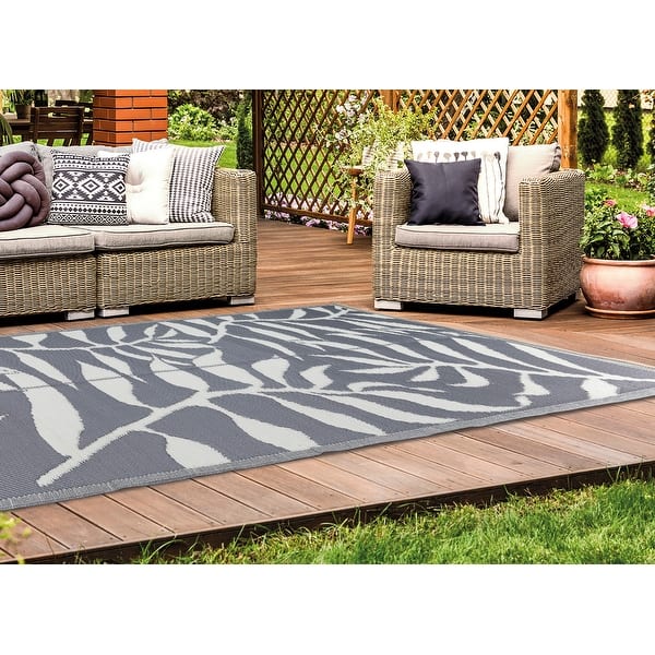 RV Outdoor Rugs: What You Need to Know