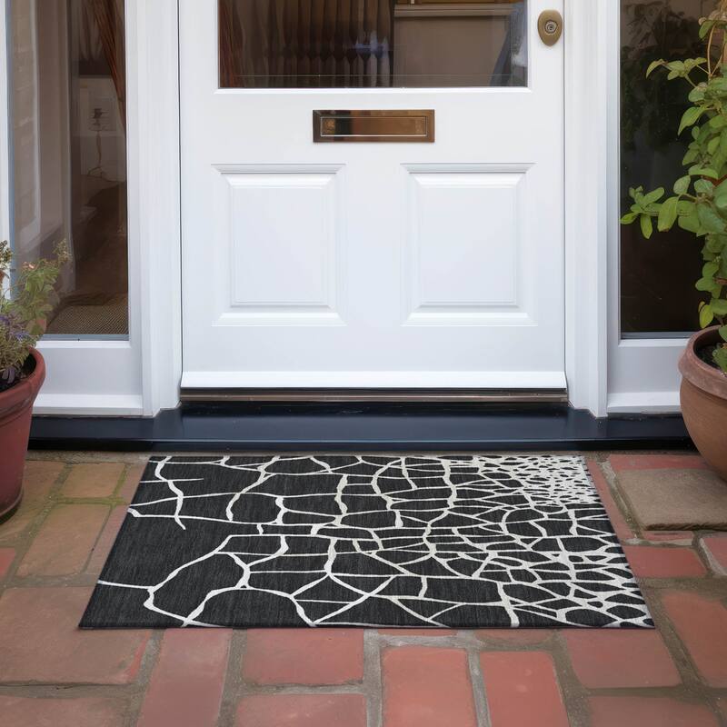 Machine Washable Indoor/ Outdoor Abstract Webby Chantille Rug