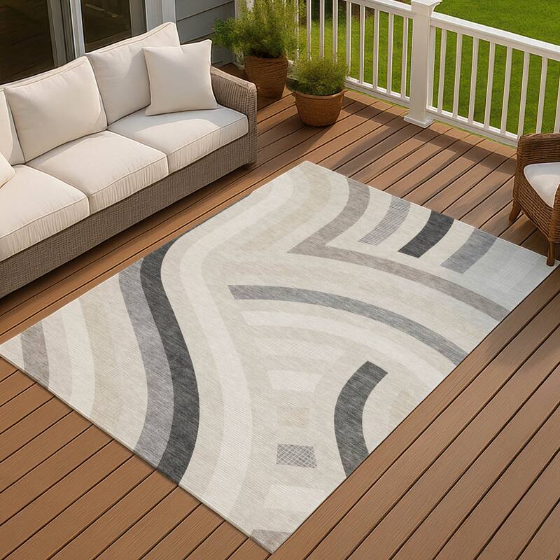Machine Washable Indoor/ Outdoor Modern Jalen Chantille Rug