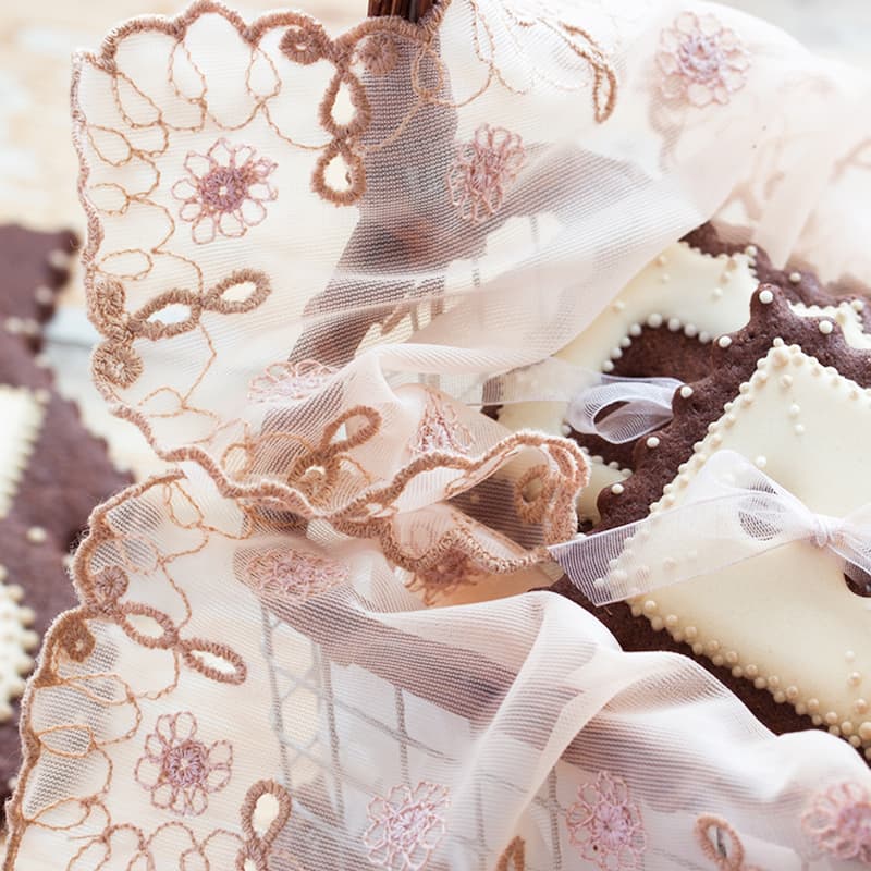 2Pack 12x17in Retro Lace Placemat Oval French Crochet Doilies - 12x17-in