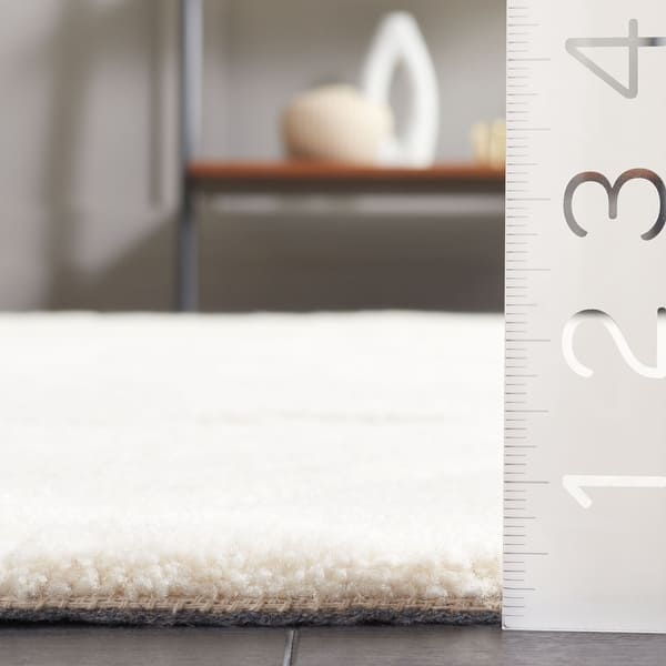 SAFAVIEH Handmade Ebony Emanuelle Modern Wool Rug