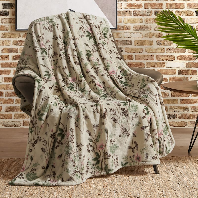 Lucky Brand Wild Flower Blankets Plush