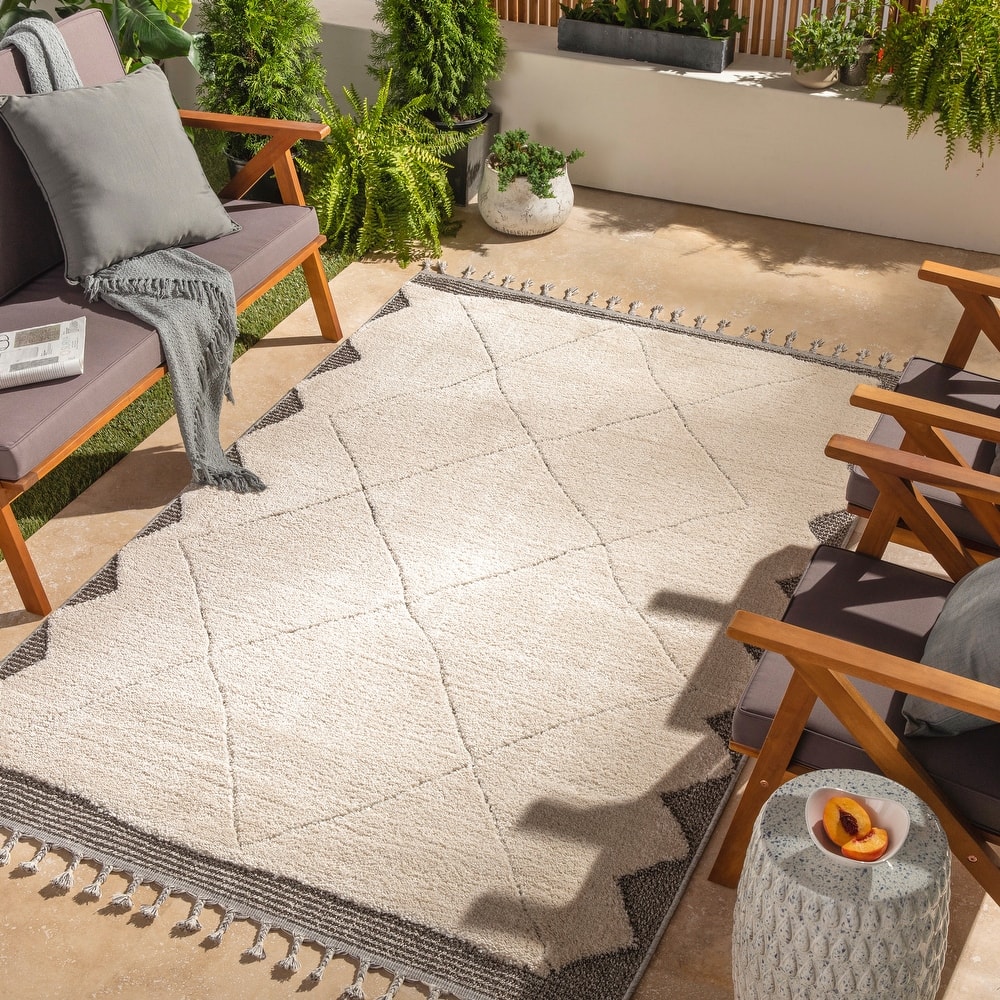 Livabliss Paline Bohemian Chevron Area Rug