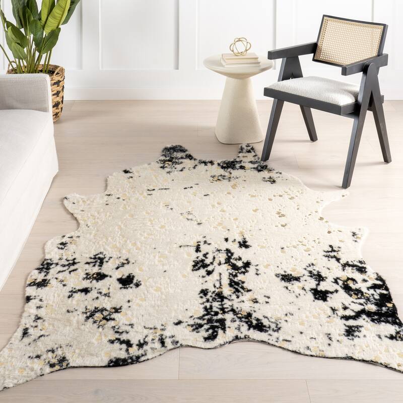 Nuloom Iraida Contemporary Faux Cowhide Area Rug