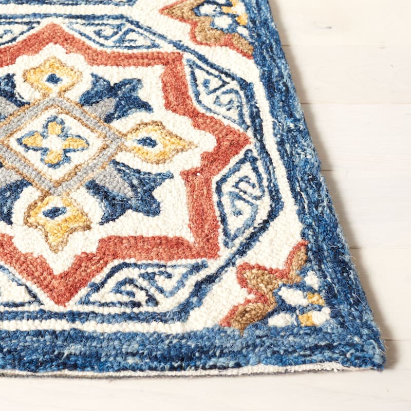 SAFAVIEH Handmade Metro Sanem French Country Wool Rug