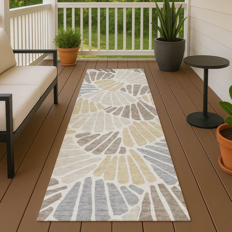 Machine Washable Indoor/ Outdoor Floral Modern Chantille Rug - Beige - 2'3" x 7'6"