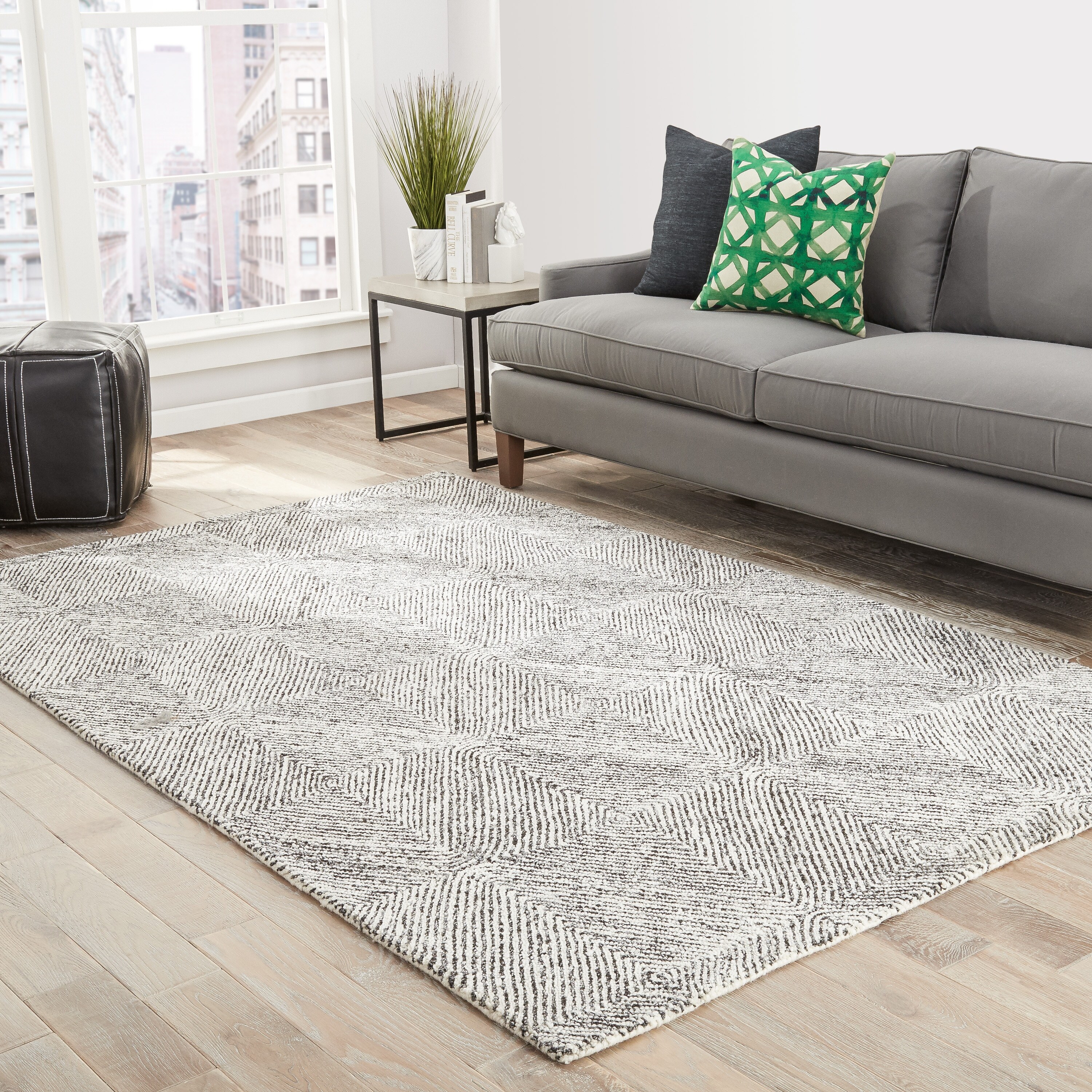 Piedra Contemporary Geometric 5' x 8' Area Rug Piedra Contemporary Geometric 5' x 8' Area Rug