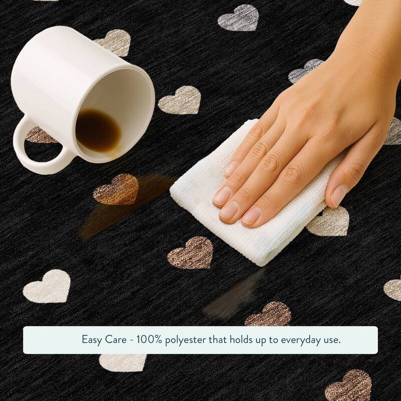 Machine Washable Indoor/ Outdoor Modern Hearts Chantille Rug