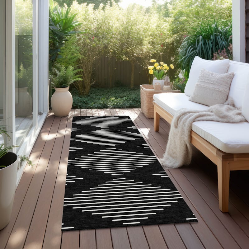 Machine Washable Indoor/ Outdoor Modern Stripe Chantille Rug - Black - 2'3" x 7'6"