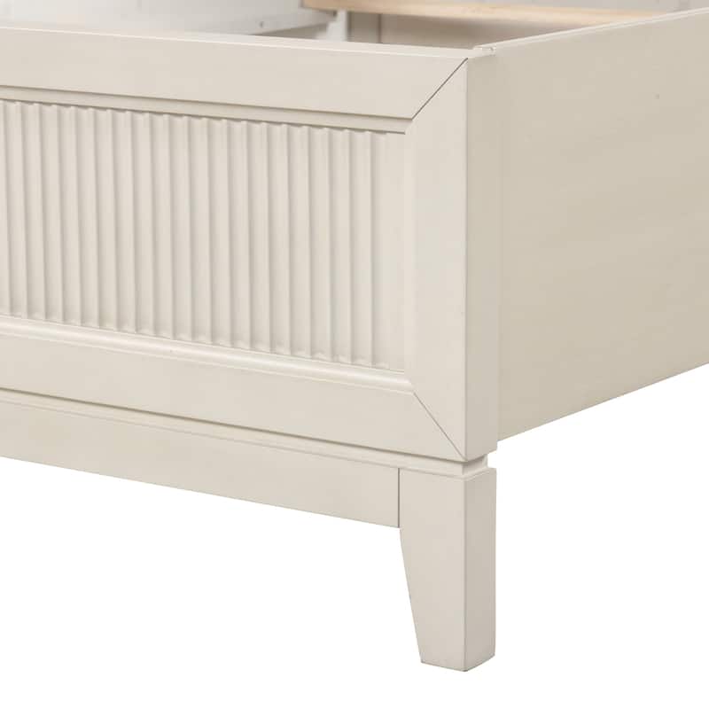 Furniture of America Irwin 6-Piece Antique White Wood Panel Bedroom Set with LED Headboard