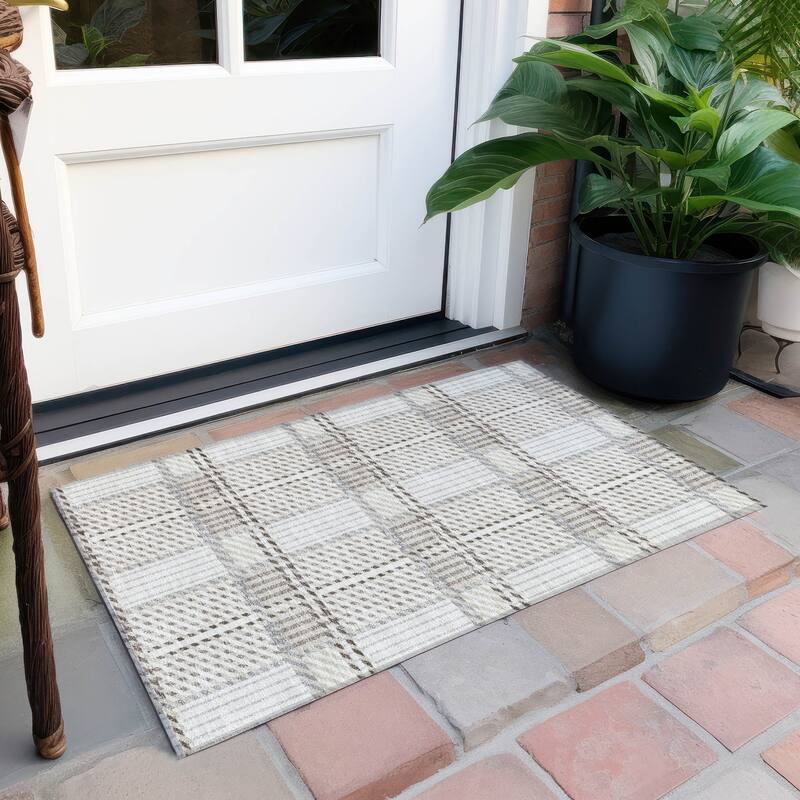 Machine Washable Indoor/ Outdoor Geometric Stripe Chantille Rug - Ivory - 1'8" x 2'6"