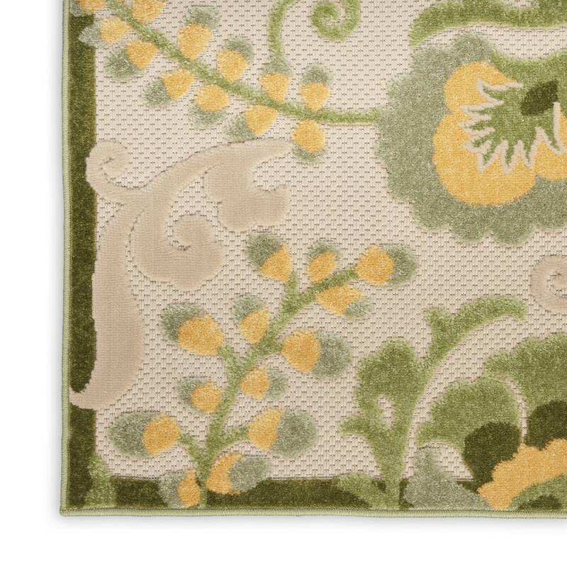 HomeRoots Floral Contemporary Rectangle Outdoor Rug - 10' X 14'