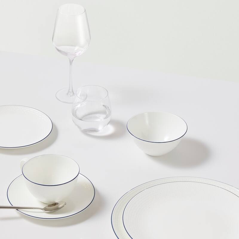 Wedgwood Gio Blue Plate 6.7in, Blue Line