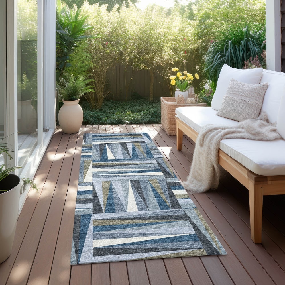 Machine Washable Indoor/ Outdoor Contemporary Mosaic Chantille Rug