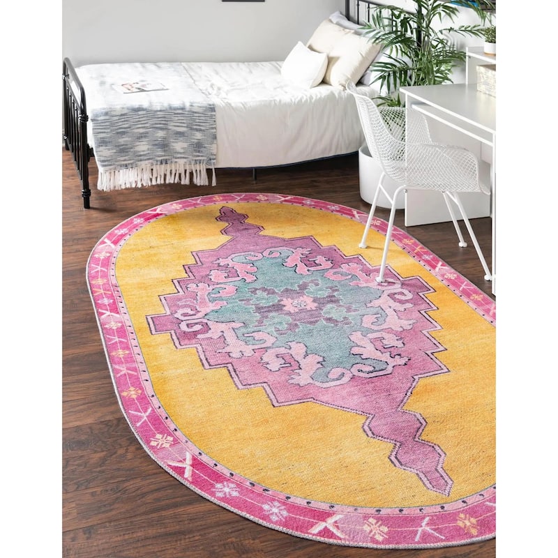 Traditional Rine Collection Area Rug