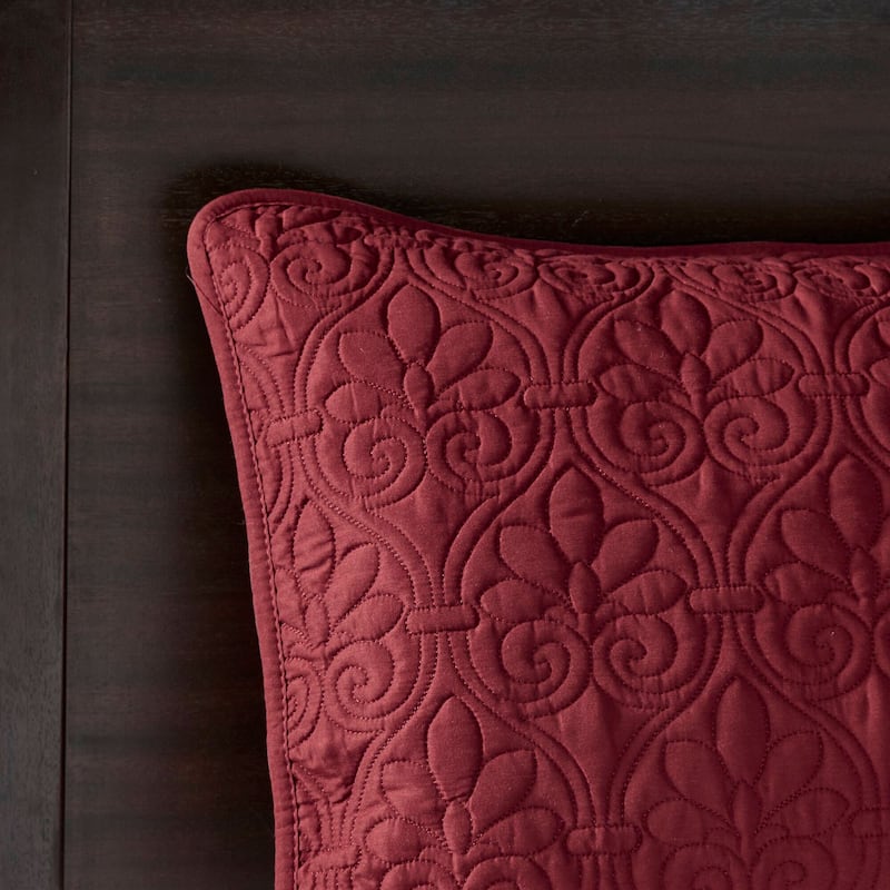 Madison Park Mansfield Reversible Oversized 3-piece Solid Texture Bedspread Quilt Set with Matching Shams