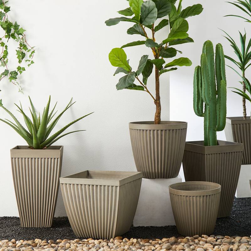 Glitzhome Oversized Eco-Friendly PE Tall Planter Porch Flowerpot (Set of 2)