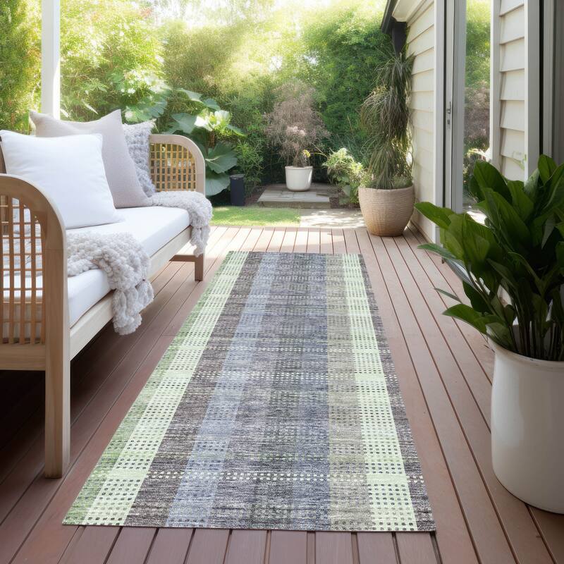 Machine Washable Indoor/ Outdoor Modern Plaid Chantille Rug - Pewter - 2'3" x 7'6"