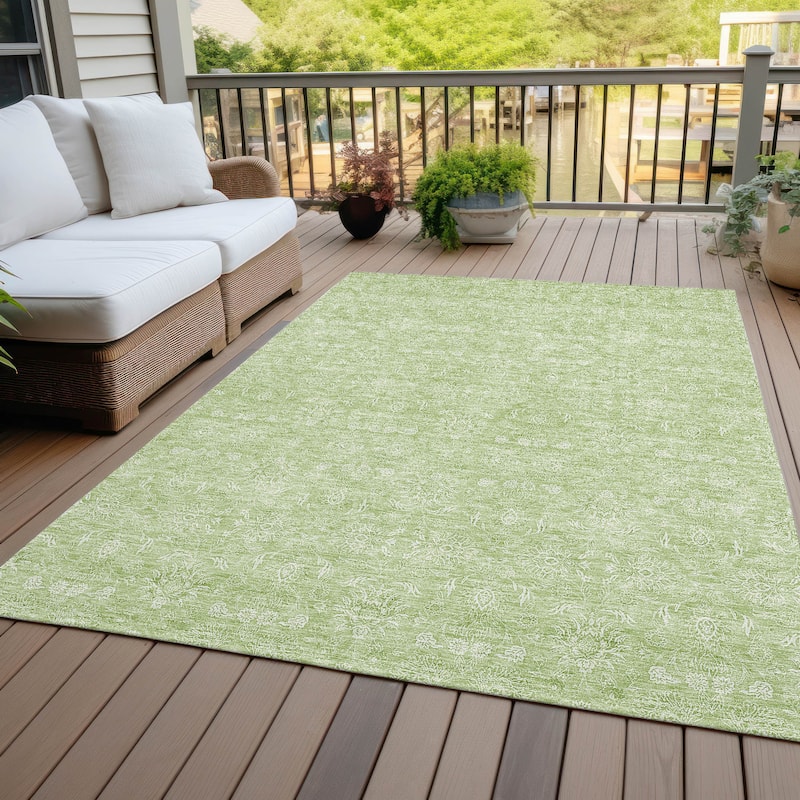 Machine Washable Indoor/ Outdoor Chantille Traditional Floral Rug