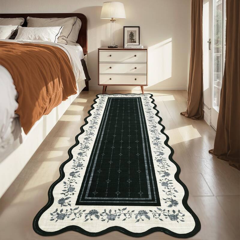 Garvee Scalloped Rose Floral Bordered Area Rug