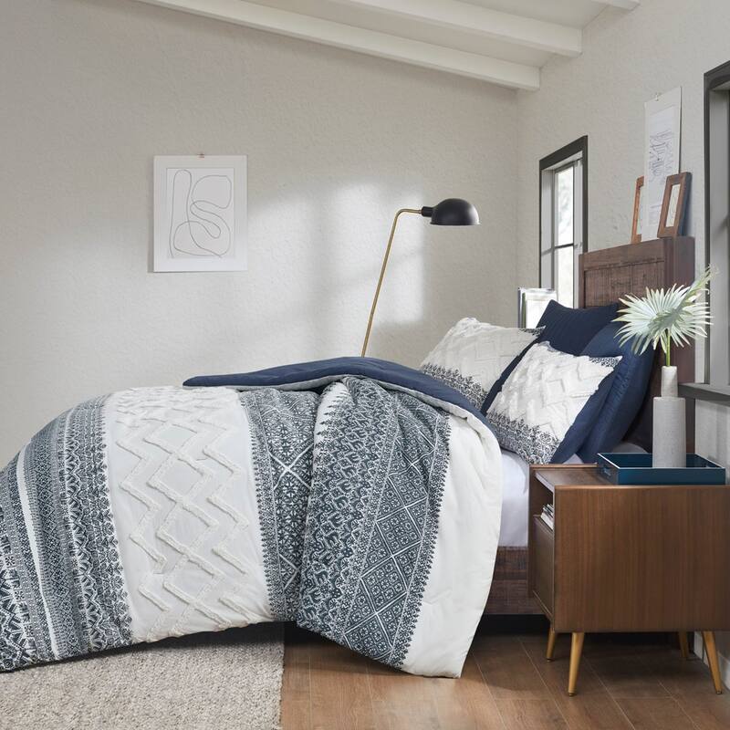 GDF Studio - Mila Cotton Comforter Set with Chenille Tufting