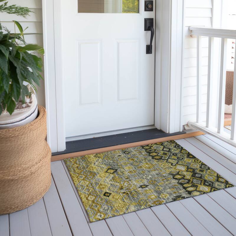 Machine Washable Indoor/ Outdoor Boho Moroccan Chantille Rug - Pewter - 1'8" x 2'6"