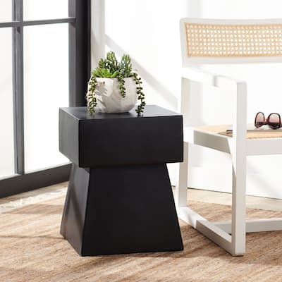 SAFAVIEH Outdoor Rukiye Concrete Indoor/Outdoor Accent Table - 13.7" W x 13.7" L x 18.1" H - 14Wx14Dx18H
