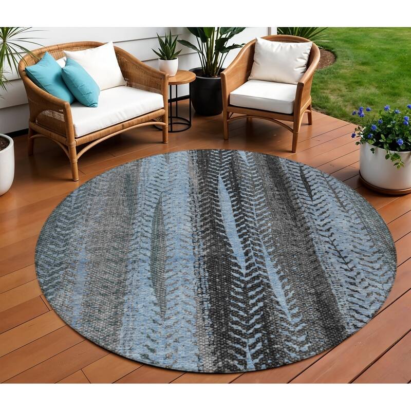 HomeRoots Botanical Leaves Transitional Rectangle Outdoor Rug - 8' Round