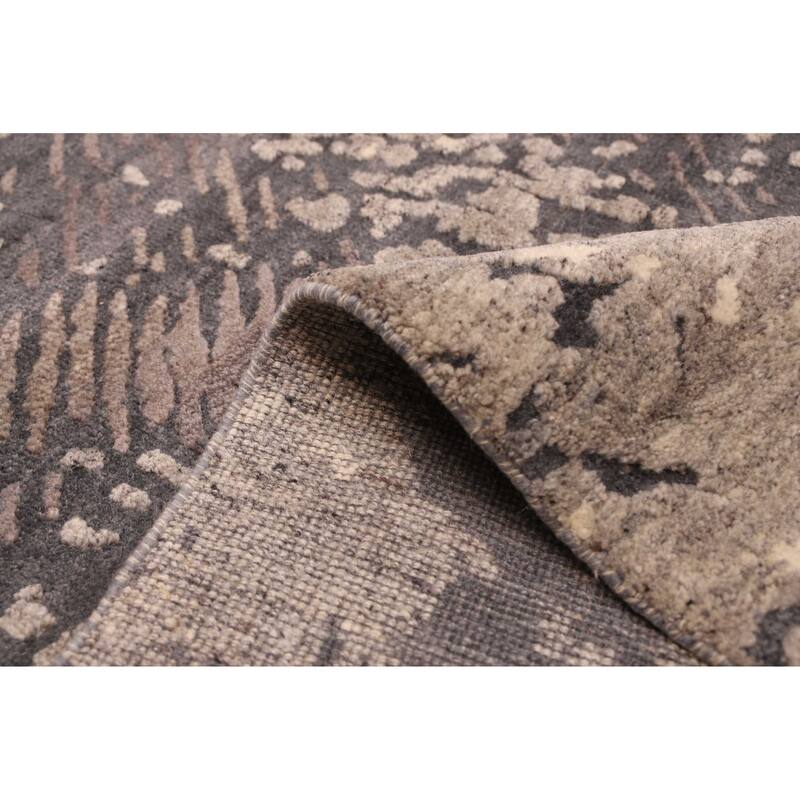 ECARPETGALLERY Hand-knotted Legacy Grey Wool Rug - 5'6 x 7'10