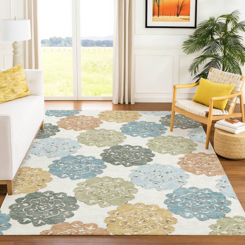 Machine Washable Indoor/ Outdoor Global Motif Chantille Rug