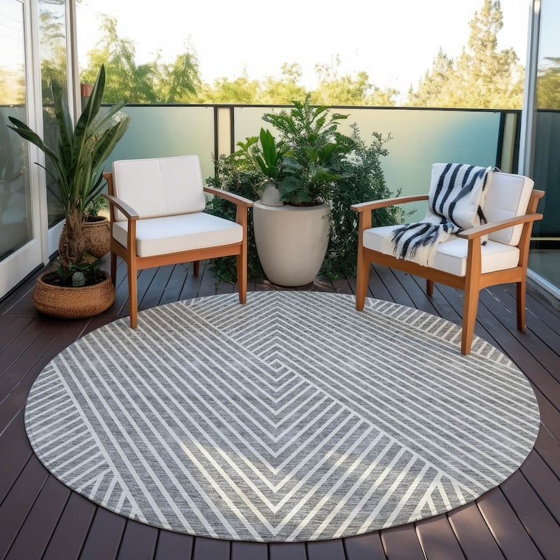 Machine Washable Indoor/ Outdoor Modern Geo Chantille Rug - Gray - 8' x 8'