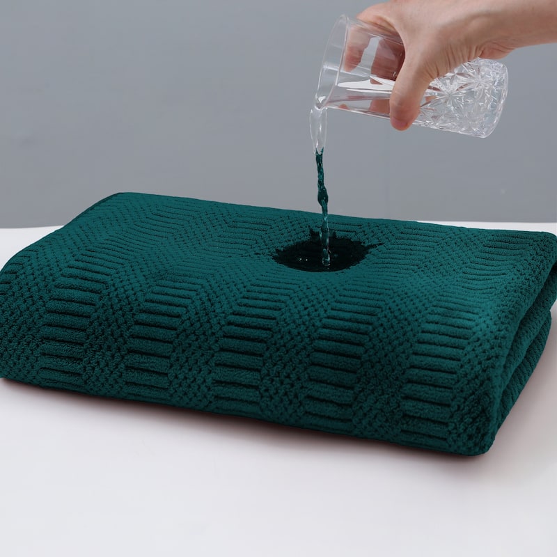 2 Pack Premium Jacquard Fleece Bath Towel, Velvet Highly Absorbent Towels 30"x60"