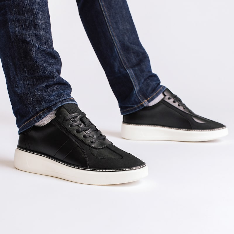 Vance Berlin Lace-up Low Top Court Sneaker