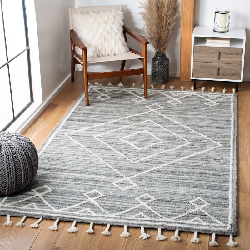 SAFAVIEH, Handmade Casablanca Bariaa Boho Wool Rug - 5'