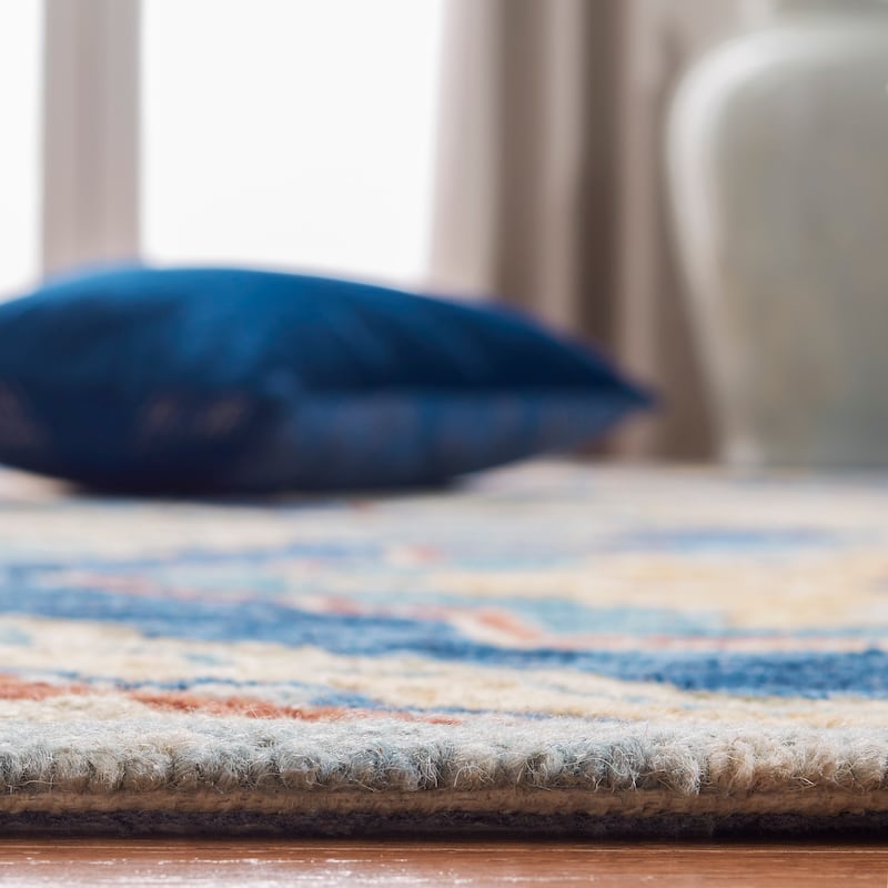 SAFAVIEH Handmade Suzani Aisha Floral Trellis Wool Rug