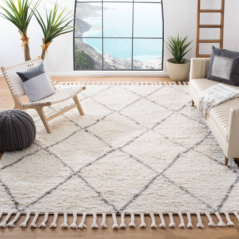 SAFAVIEH Handmade Casablanca Shag Daiana 1.4-inch Thick Wool Rug - 6' x 9' - Grey/Ivory