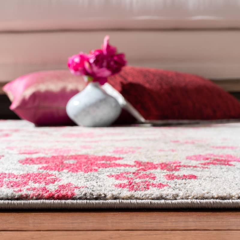 SAFAVIEH Monaco Ekea Floral Rug