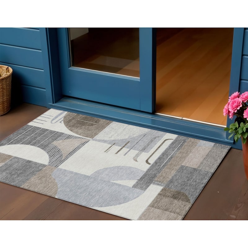 HomeRoots Geometric Modern Rectangle Outdoor Rug - 3' x 5'