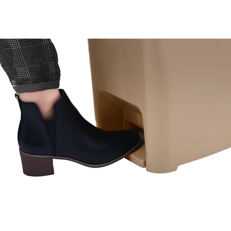 16 qt Slim Step Trash Can